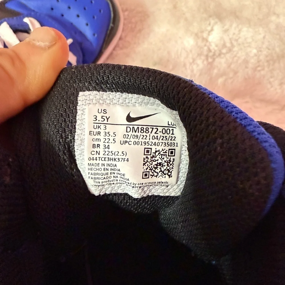 Nike Kids Size 3.5Y DM8872-001 Blue Black White Sneakers
